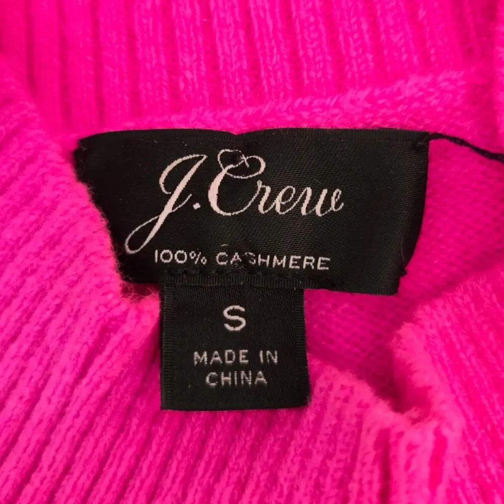 Minimalist Preppy J. Crew Cashmere Mock Neck Quiet Luxury Sweater Vibrant Pink S